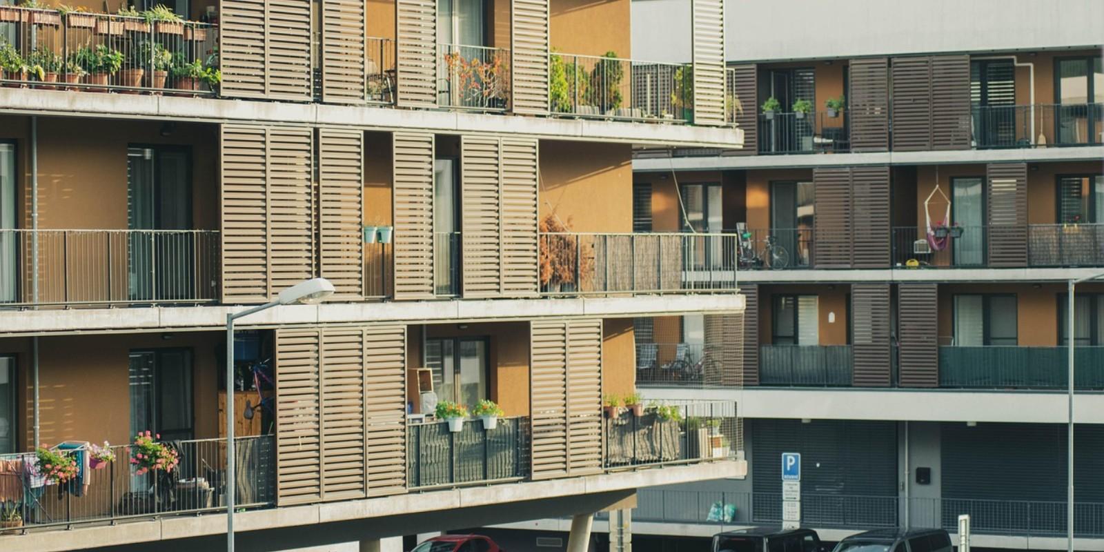 Vicios ocultos en propiedades: cómo evitarlos en Barcelona